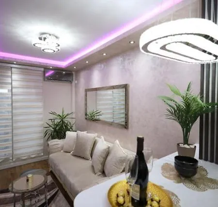 アパート Imperial Lux クラグイェヴァツ