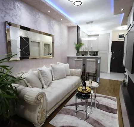 Imperial Lux Apartment *